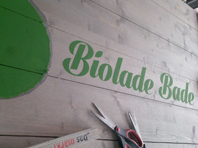 bio_1.jpg
